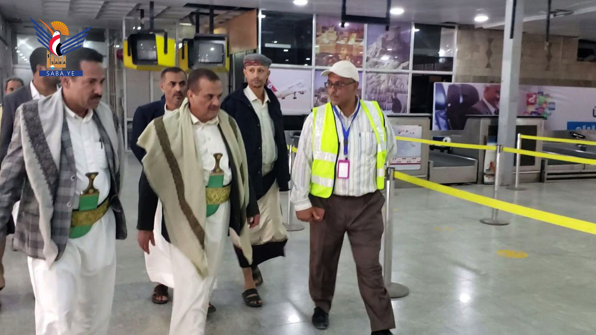 وزير النقل يجدد التأكيد على جهوزية مطار صنعاء الدولي لاستقبال الرحلات 12 05 2022