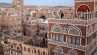 وزيرة الثقافة تزور صنعاء القديمة وتلتقي قيادات هيئة المدن التاريخية